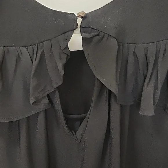 Anthro MAEVE RUFFLE COLD SHOULDER CUT OUT LIGHTWEIGHT BLACK DRESSY BLOUSE SIZE 2 - Picture 12 of 15